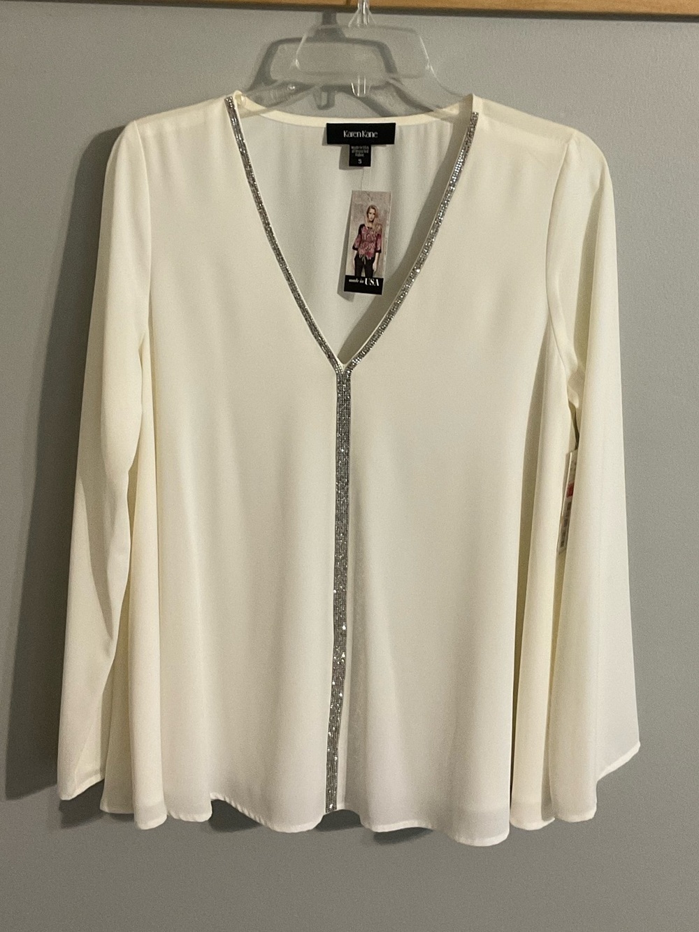 NWT Karen Kane Cream V-Neck Blouse with Silver Rhinestone Trim Small